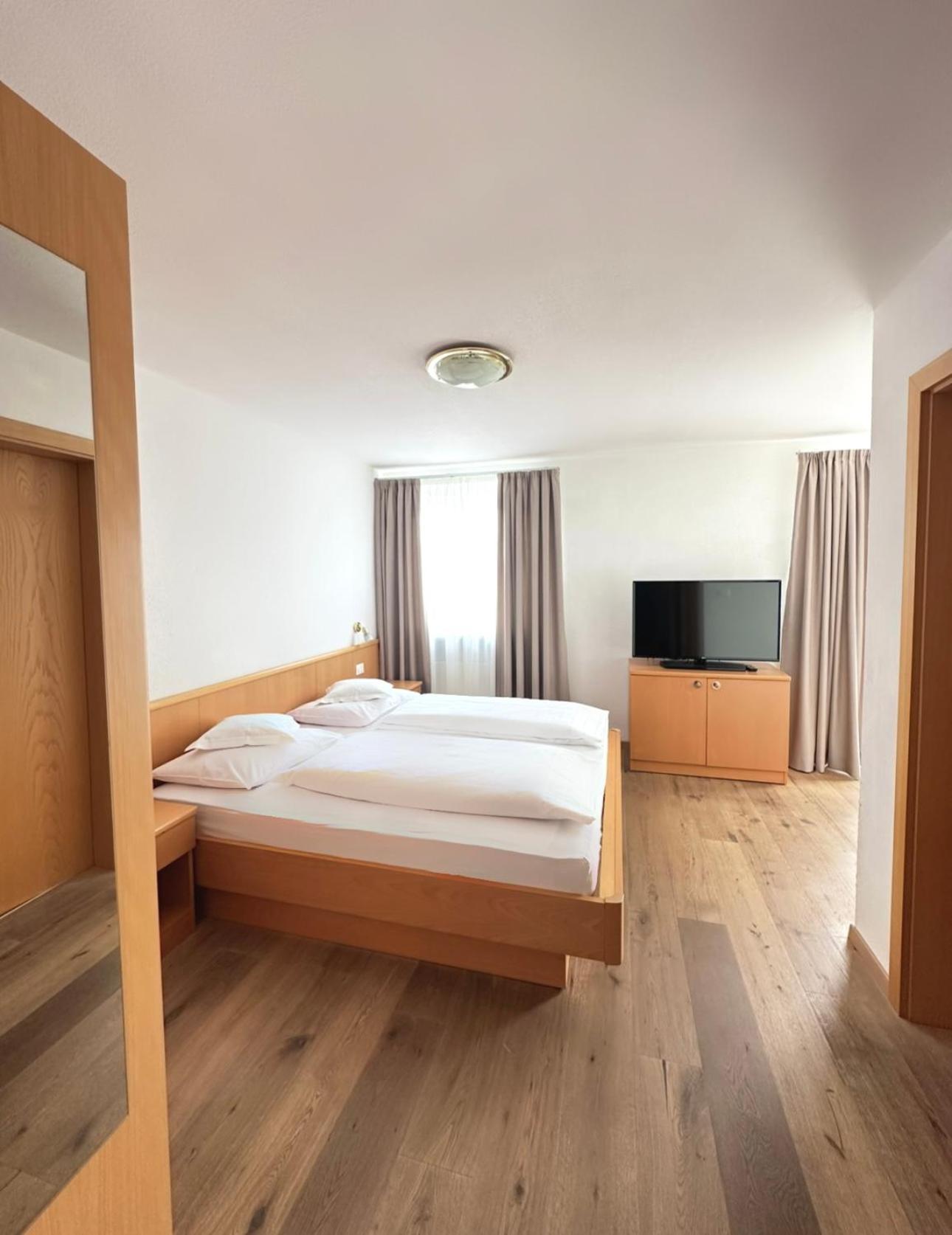 Garni Hotel Dorothea Тироло Екстериор снимка